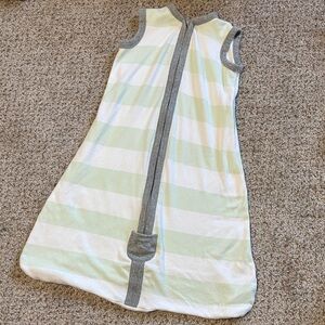 Burt’s Bees 100% Organic Cotton Striped Full Zip Sleep Sack Size Small 0-6 mo